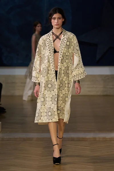 Look 31